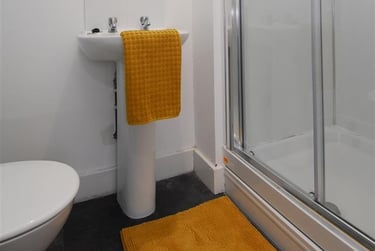 8 bed flat, 10 Kinterbury Street, City Centre, Plymouth, PL12DG - Image 6